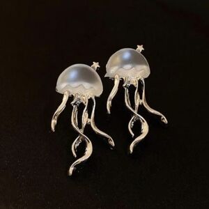 NWT Dainty Silver Jellyfish Enamel Earrings w/ Stars